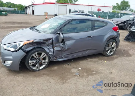 2016 Hyundai Veloster z USA, uszkodzony, nr VIN KMHTC6AD5GU302830